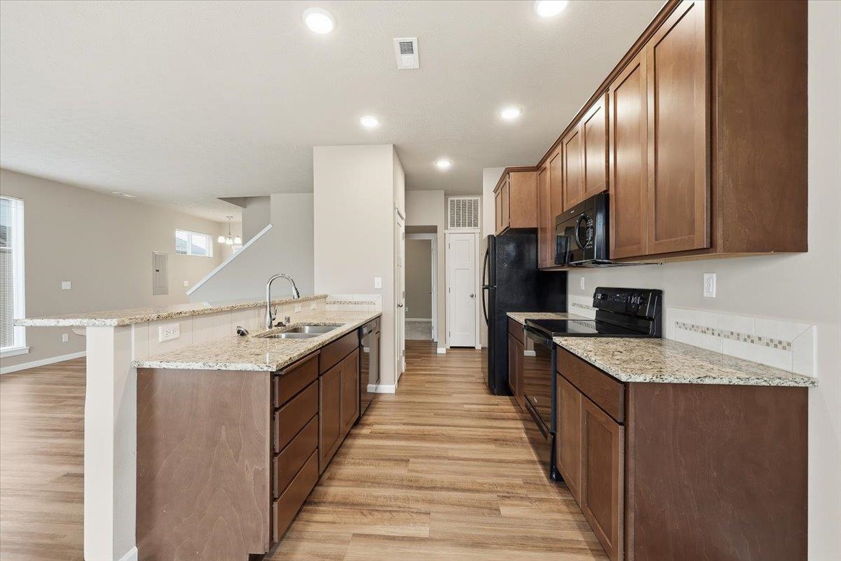 8404 North Summerhill Lane Spokane, WA 99208 - Photo 5 of 20