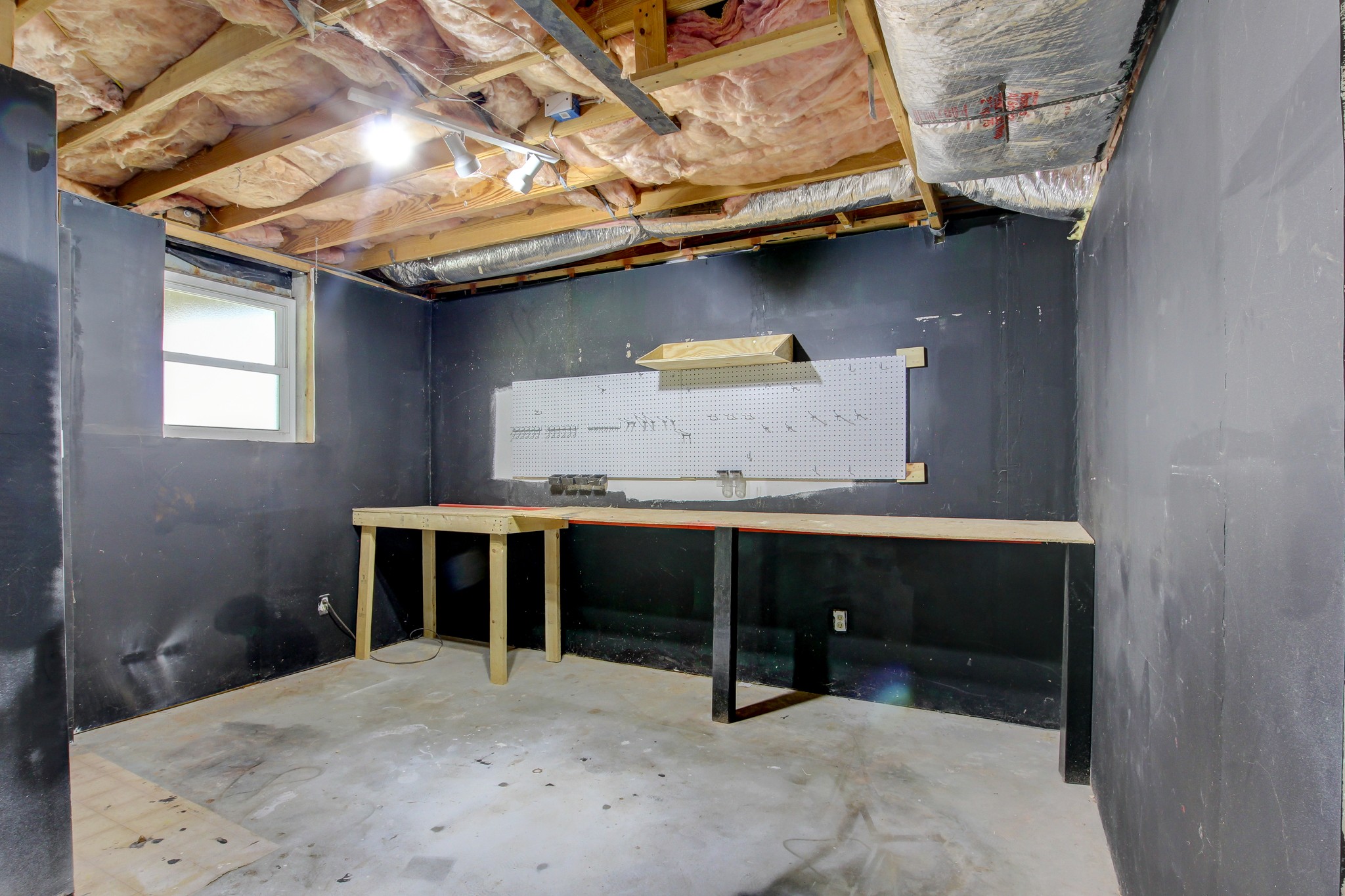 323 Lancaster Road Clarksville, TN 37042 - Photo 25 of 27 Gallery Image 25