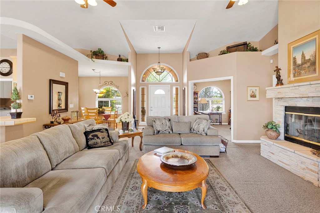 14128 Rincon Road Apple Valley, CA 92307 - Photo 17 of 53
