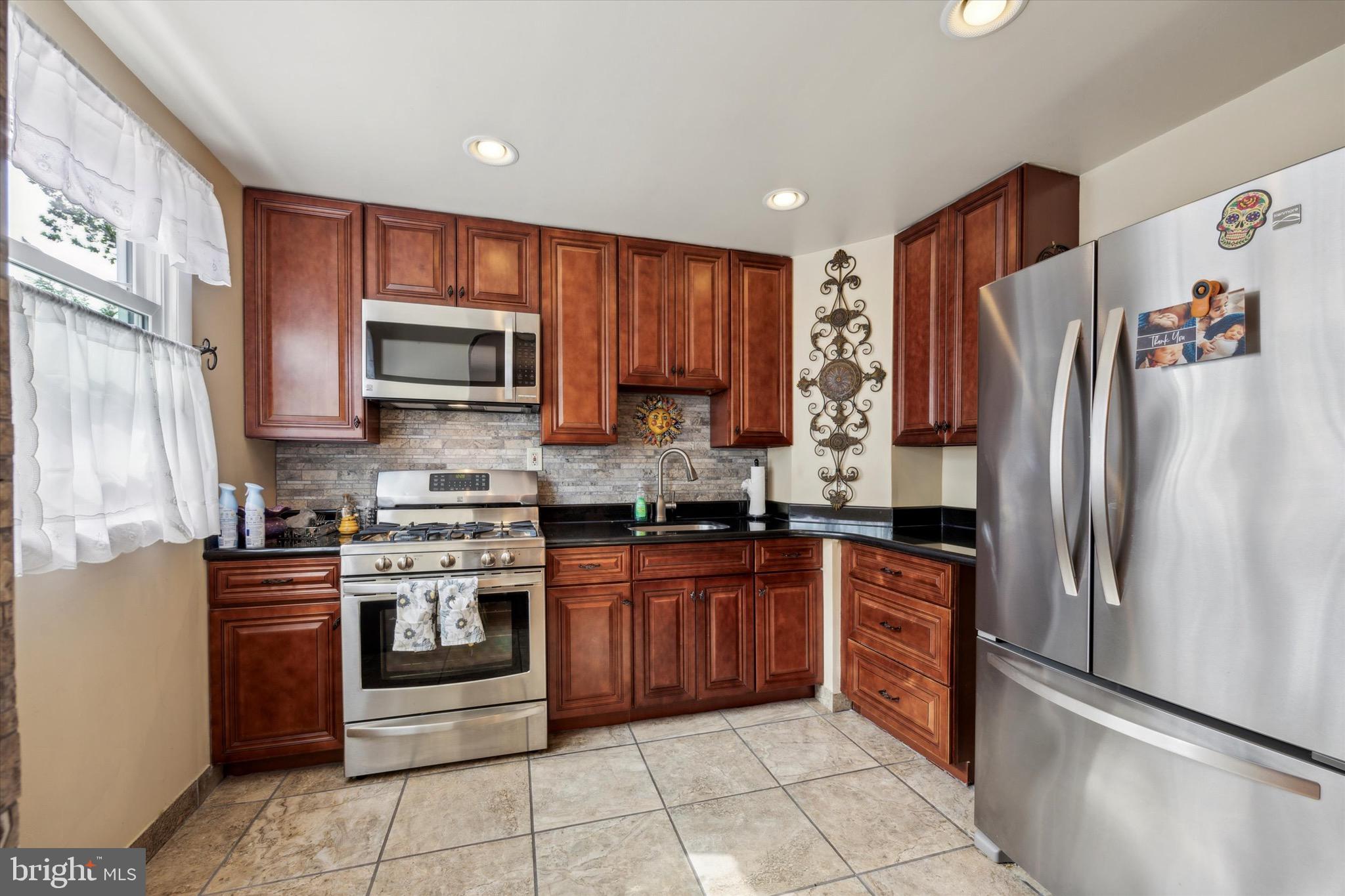 12205 Aster Road Philadelphia, PA 19154 - Photo 5 of 16