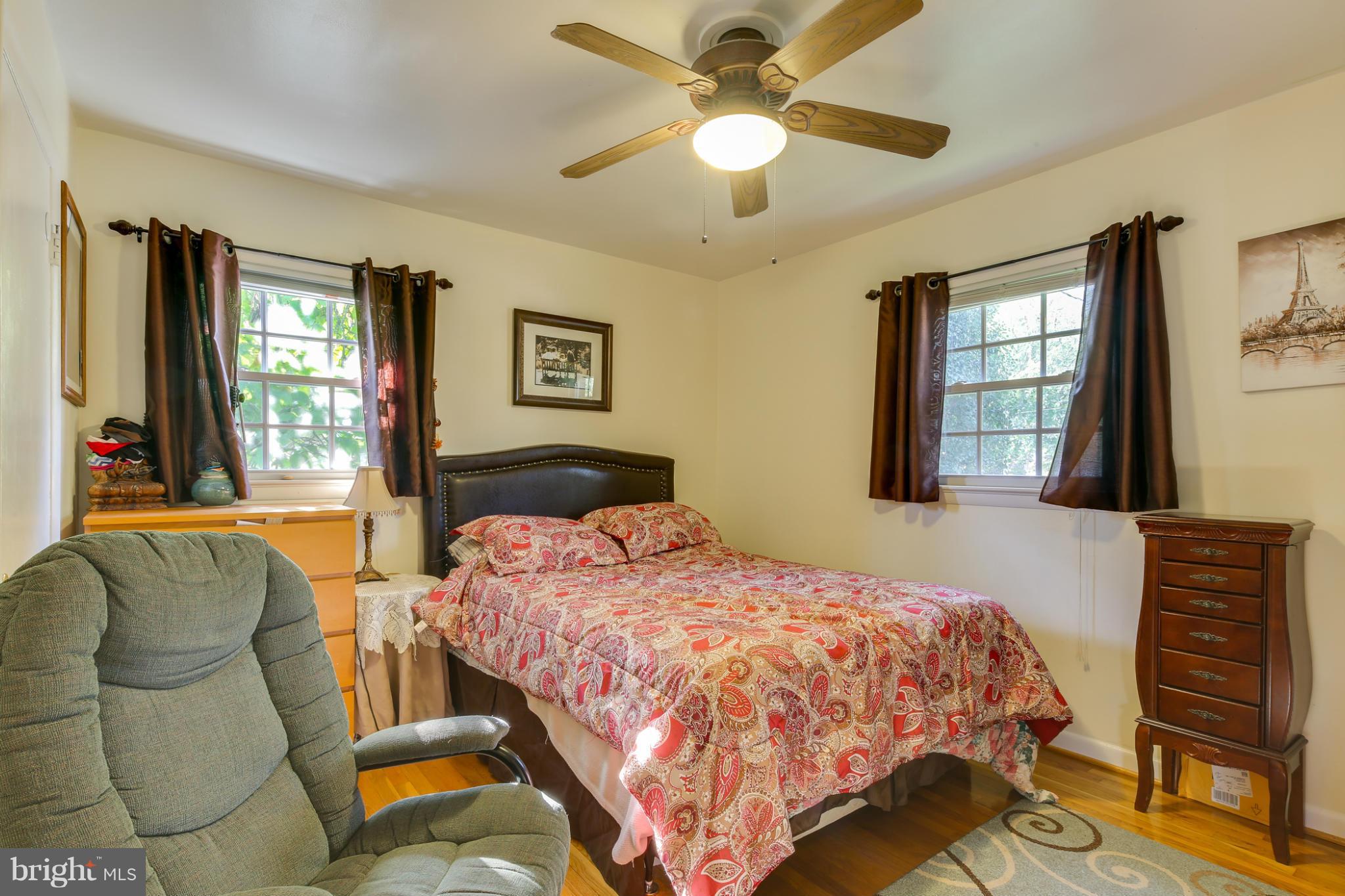 7807 Hayfield Road Alexandria, VA 22315 - Photo 16 of 21 Bedroom