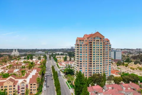$1,249,000 | 3890 Nobel Drive, Unit 1604/05, San Diego, CA 92122