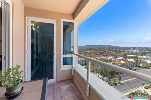 $1,249,000 | 3890 Nobel Drive, Unit 1604/05, San Diego, CA 92122