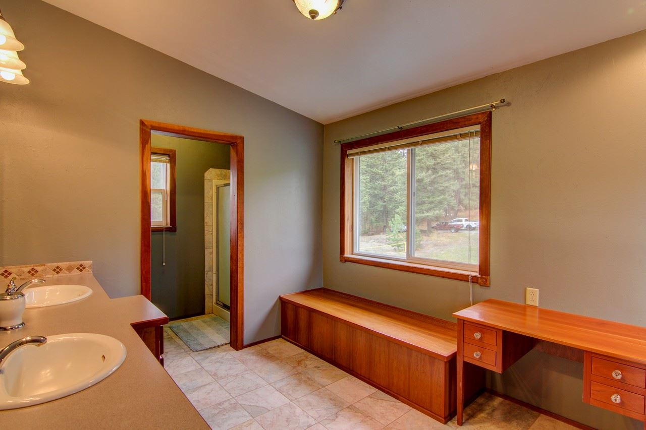 16706 East Oregon Road Elk, WA 99009 - Photo 11 of 20