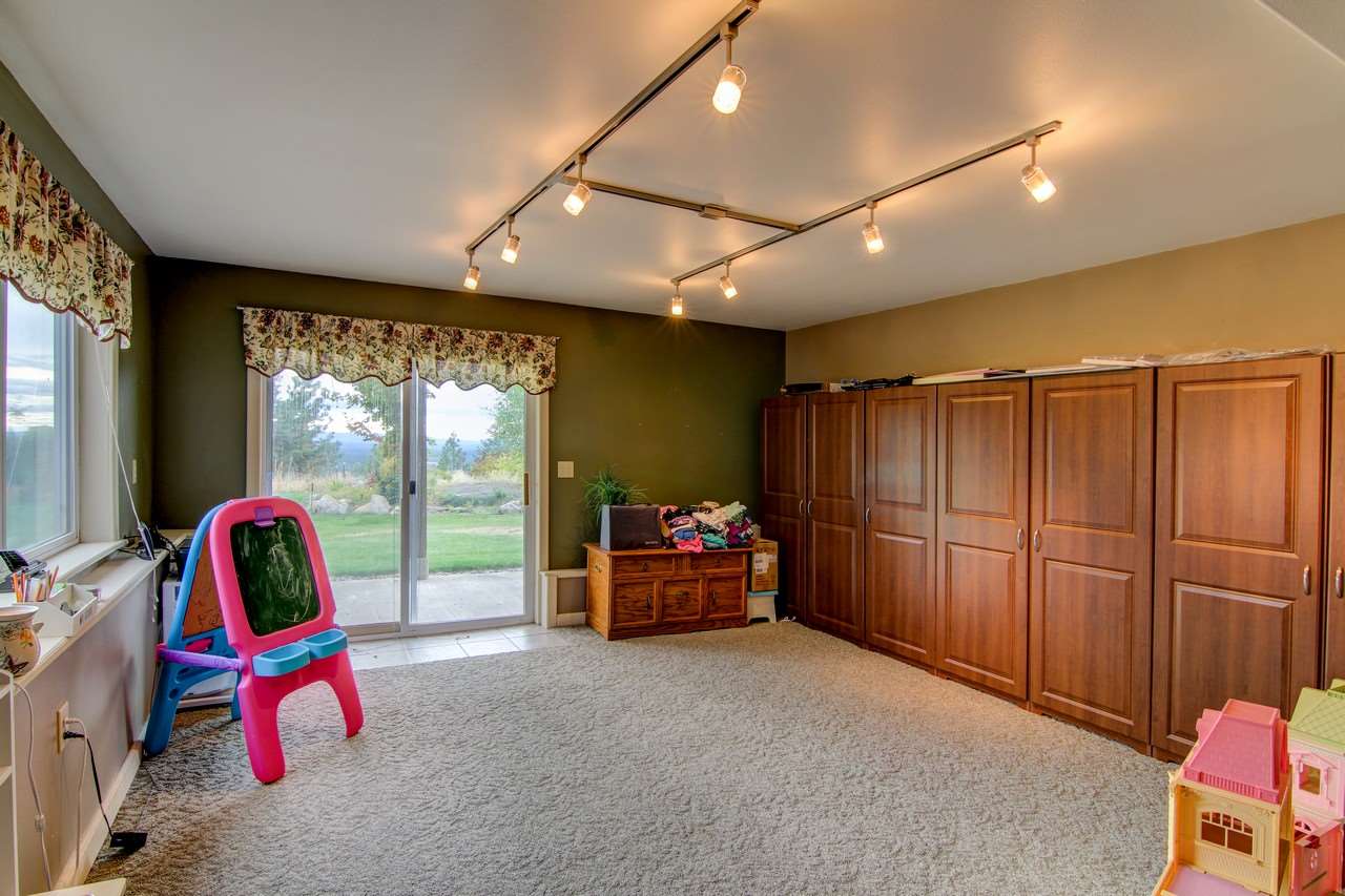 16706 East Oregon Road Elk, WA 99009 - Photo 12 of 20
