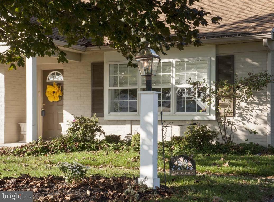 214 West Newport Road Lititz, PA 17543 - Photo 1 of 27