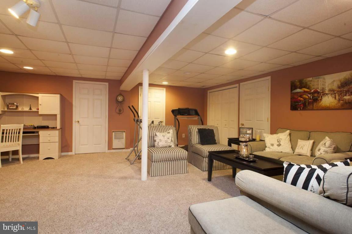 214 West Newport Road Lititz, PA 17543 - Photo 15 of 27