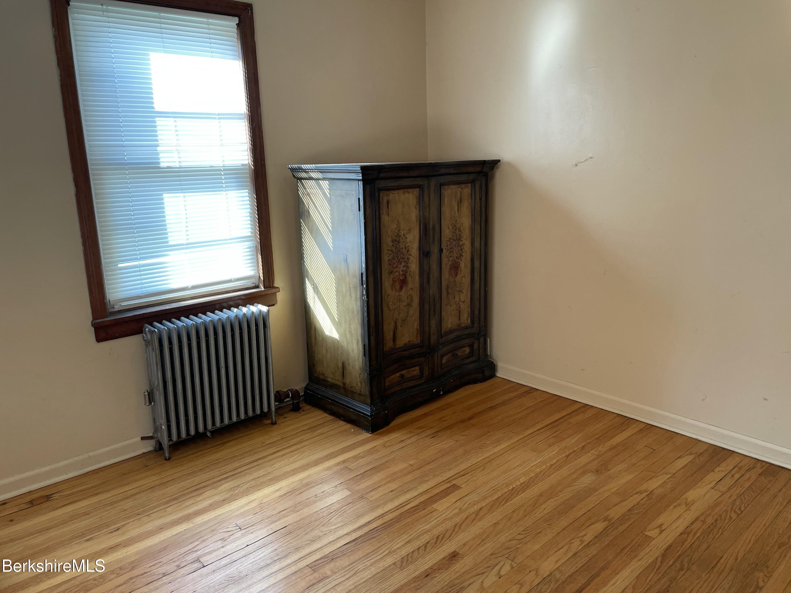 156 Elizabeth Street Pittsfield, MA 01201 - Photo 13 of 36 20251006_135919878_iOS