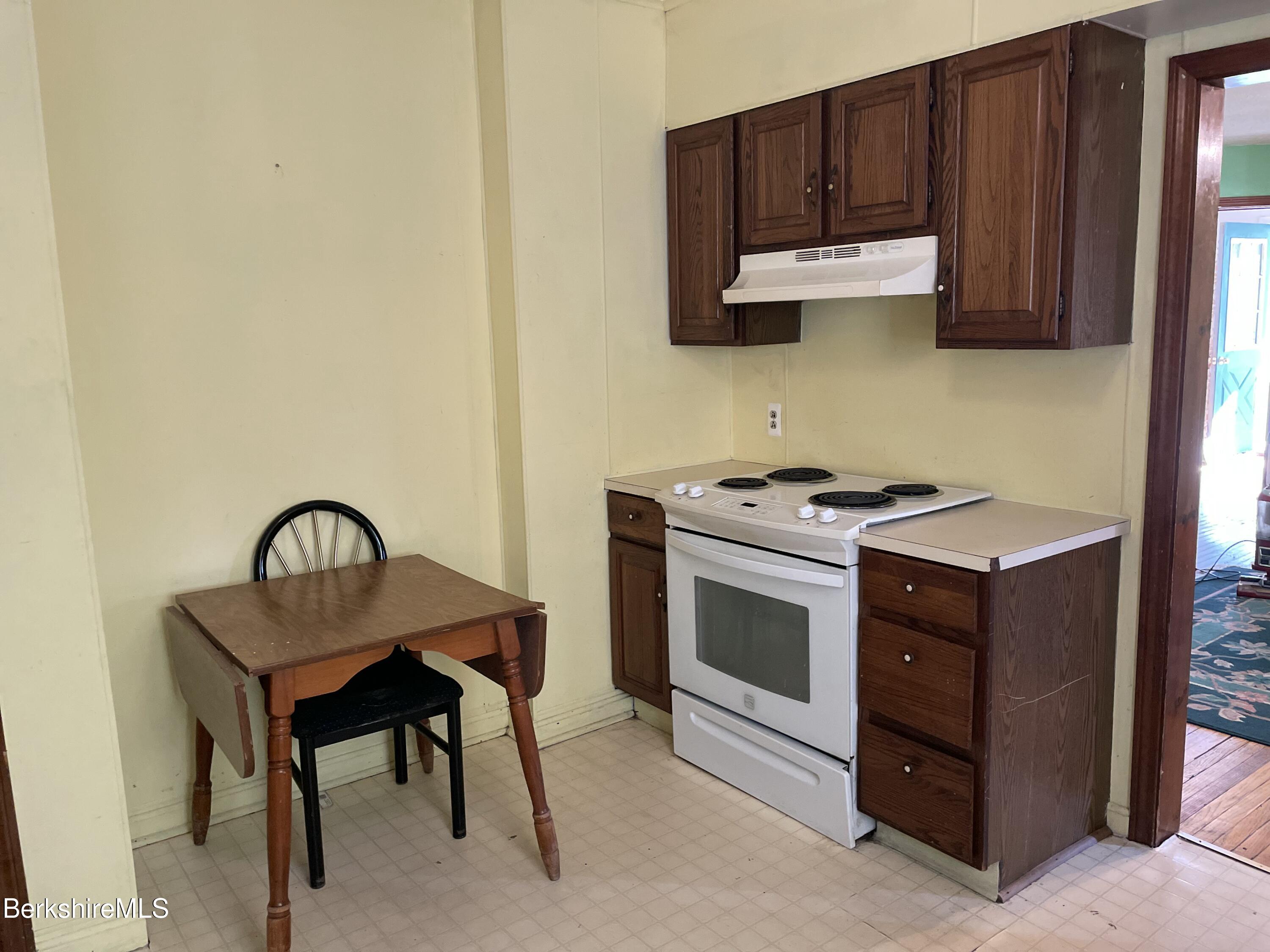 156 Elizabeth Street Pittsfield, MA 01201 - Photo 6 of 36 20251006_140222872_iOS