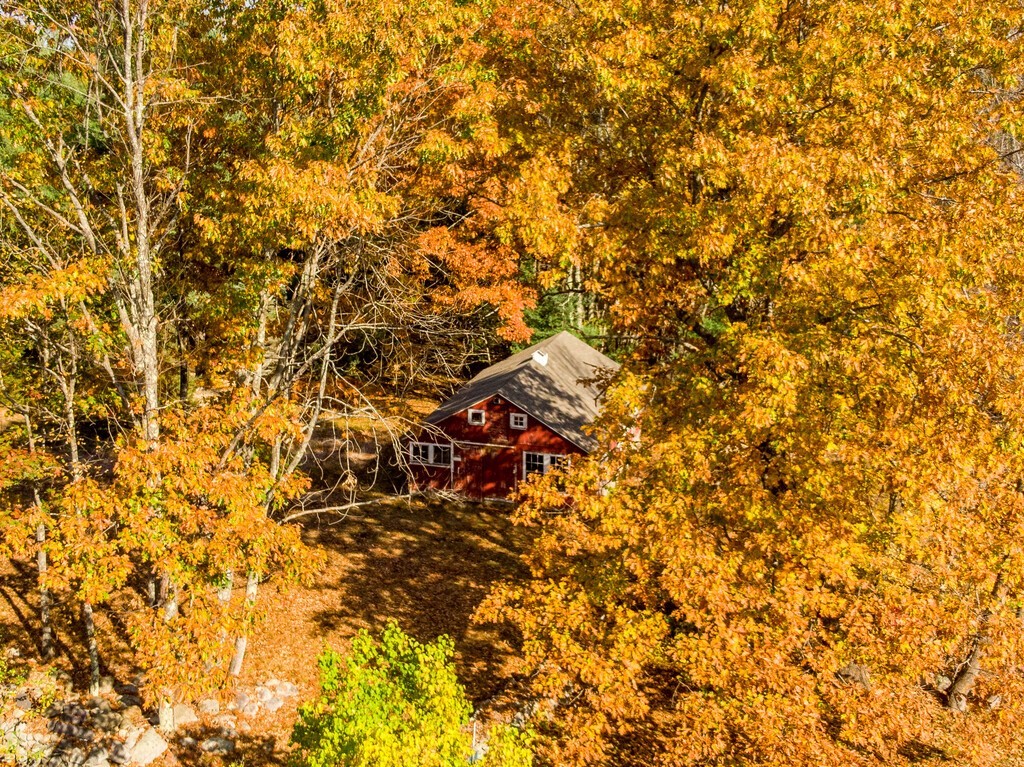 700 Mason Road Holden, MA 01522 - Photo 4 of 35 a view of a tree