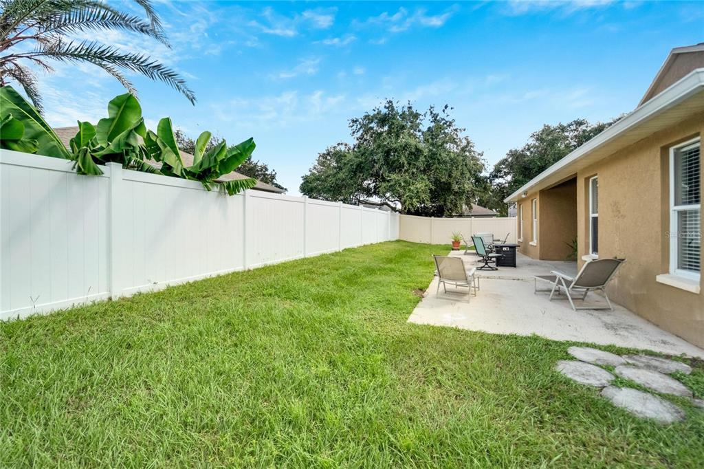 12739 Standbridge Drive Riverview, FL 33579 - Photo 33 of 38 a view of a backyard with sitting area