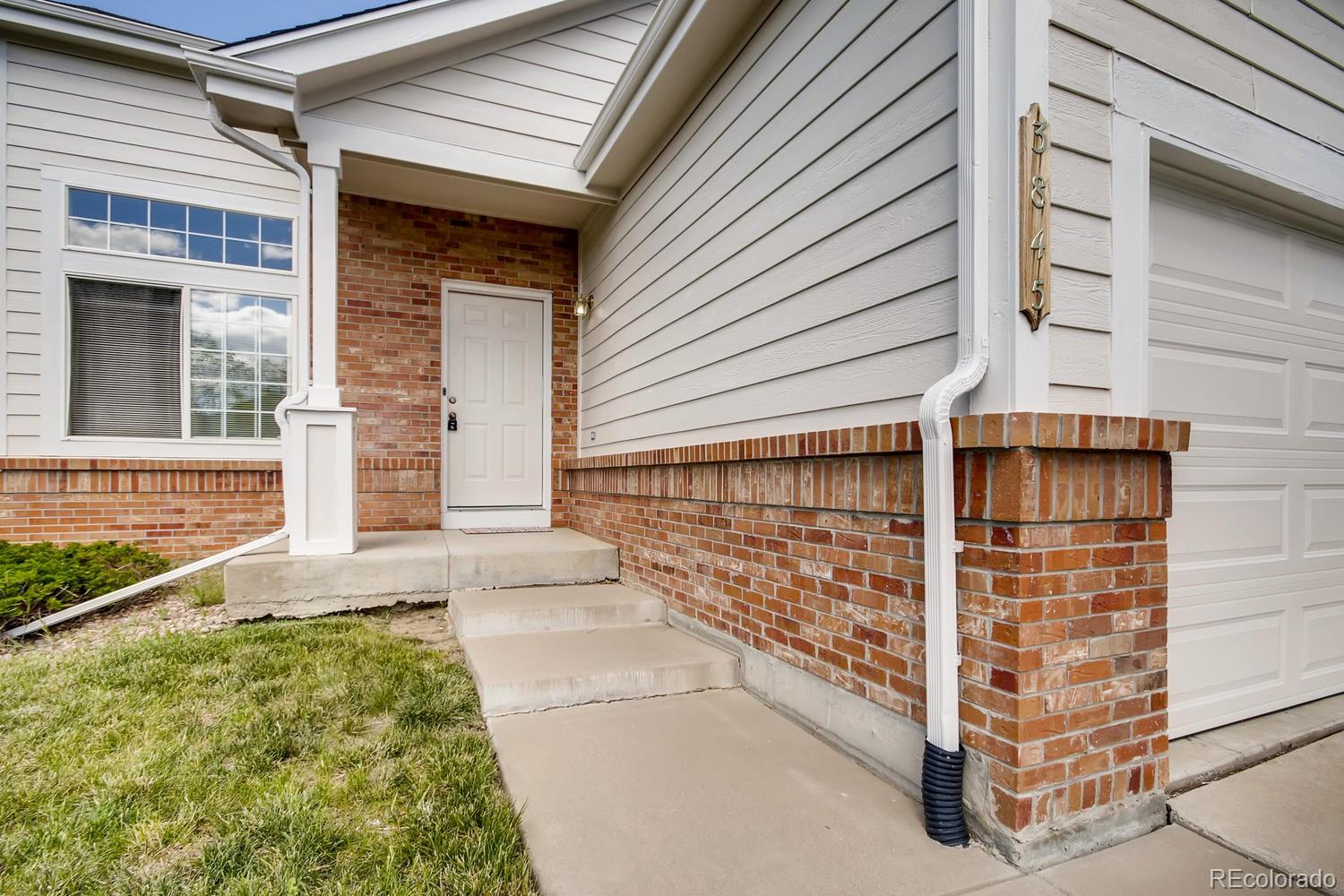 3845 South Rome Way Aurora, CO 80018 - Photo 2 of 25 Gallery Image 2