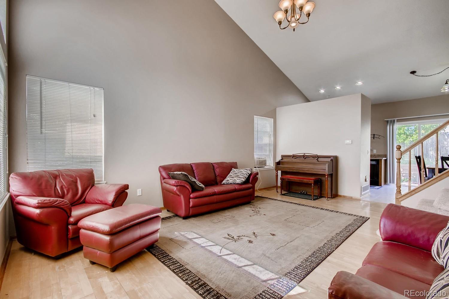 3845 South Rome Way Aurora, CO 80018 - Photo 3 of 25 Gallery Image 3