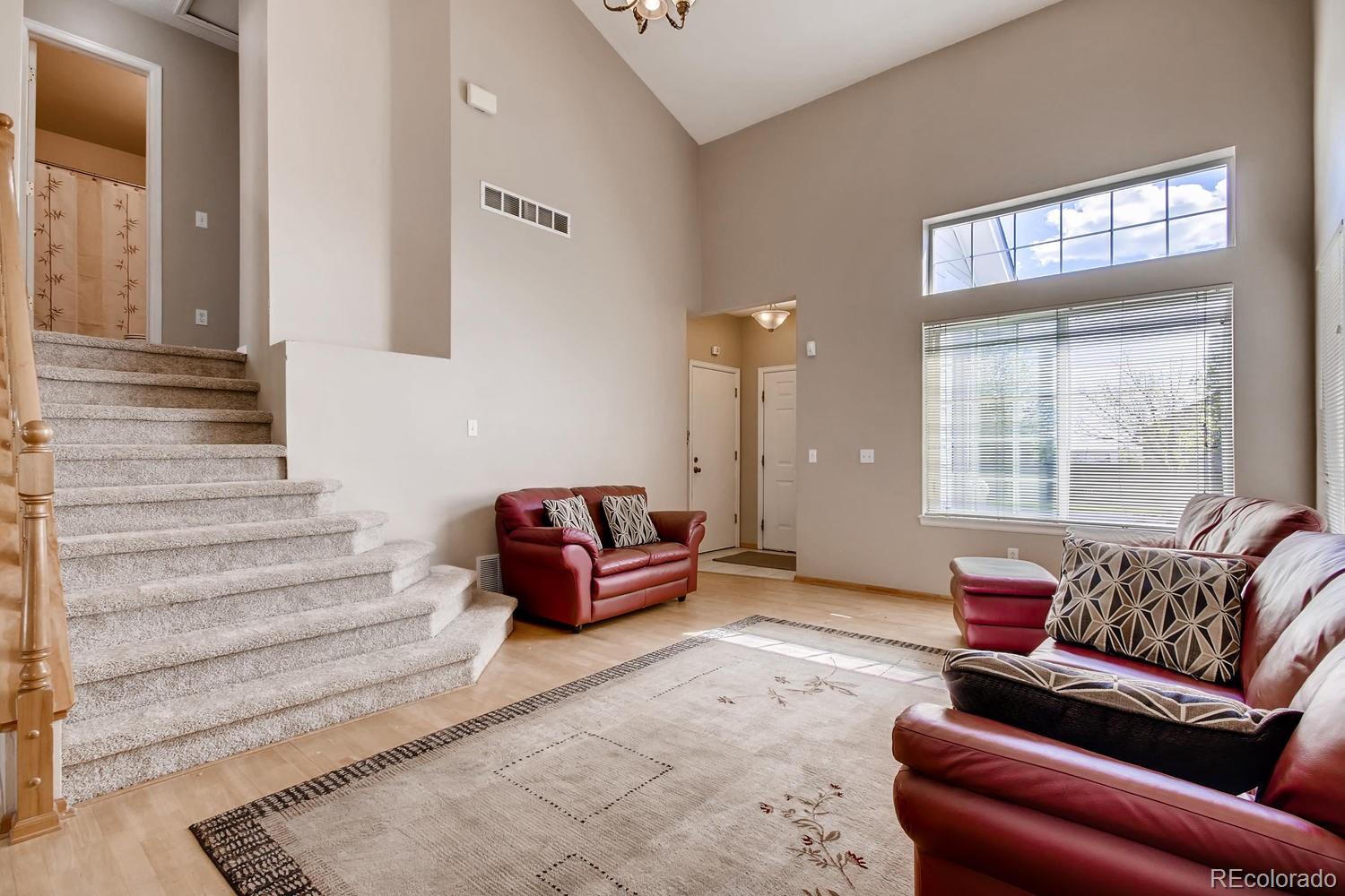 3845 South Rome Way Aurora, CO 80018 - Photo 4 of 25 Gallery Image 4