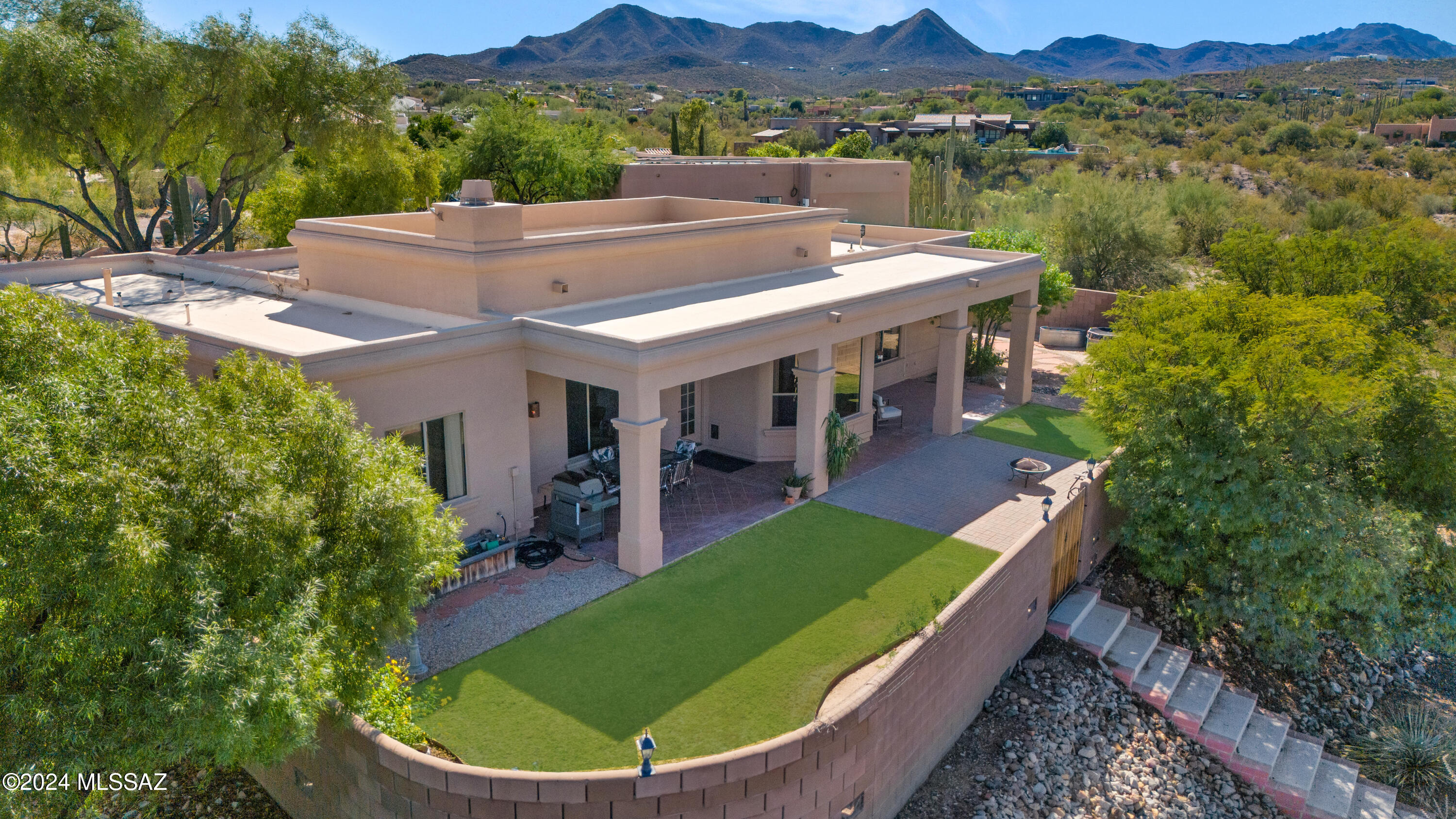 2255 North Painted Hills Road Tucson, AZ 85745 - Photo 4 of 48 Gallery Image 4