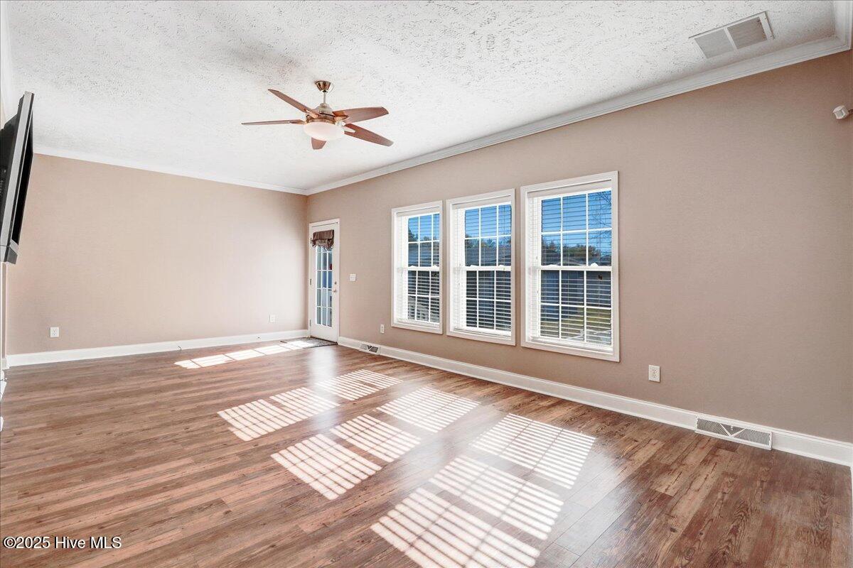 206 West New Hope Road Goldsboro, NC 27534 - Photo 23 of 54 Living Room