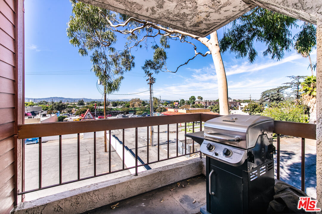 231 Bethany Road, Unit 210 Burbank, CA 91504 - Photo 19 of 22