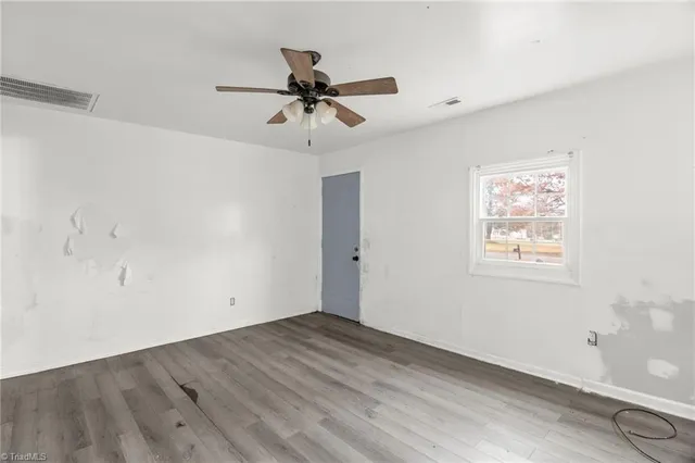 $110,900 | 404 Hickory Chapel Road, High Point, NC 27260