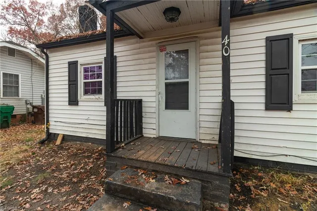 $110,900 | 404 Hickory Chapel Road, High Point, NC 27260