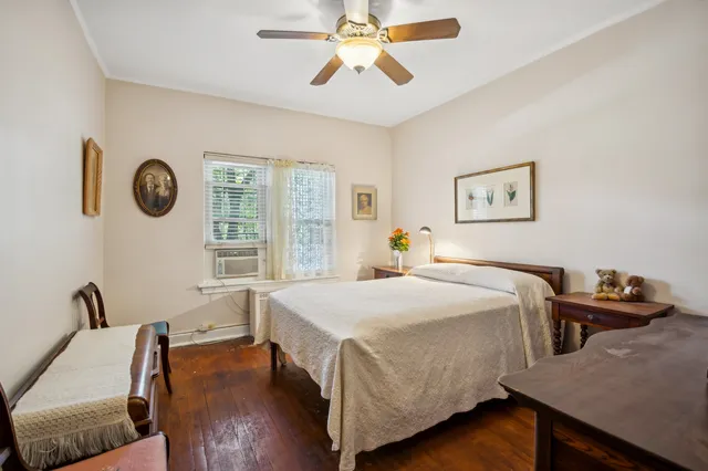 $374,900 | 2109 West Jarvis Avenue, Unit 1, Chicago, IL 60645