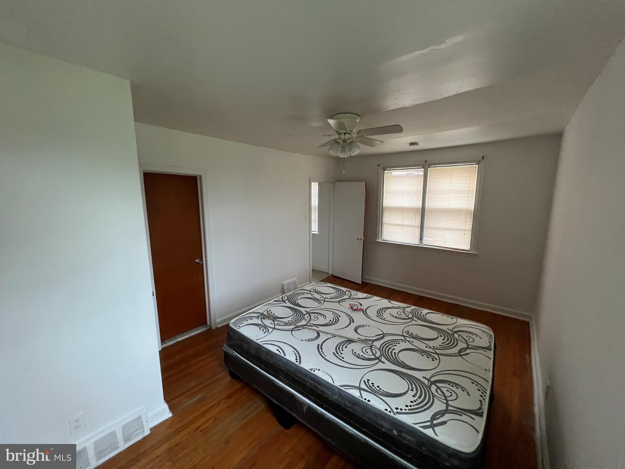 7235 Dungan Road Philadelphia, PA 19111 - Photo 11 of 26