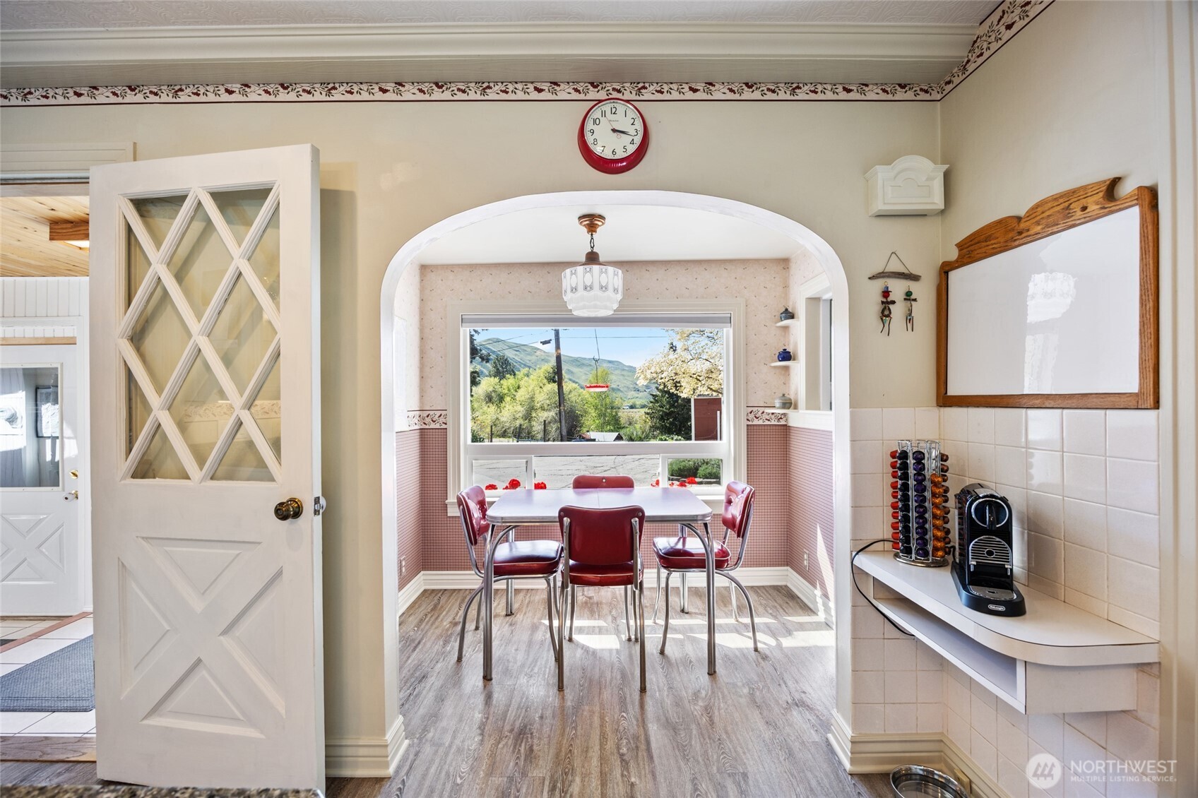 529 Lower Sunnyslope Road Wenatchee, WA 98801 - Photo 11 of 40