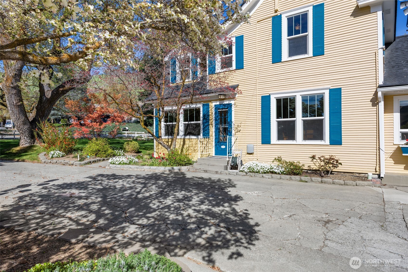 529 Lower Sunnyslope Road Wenatchee, WA 98801 - Photo 36 of 40