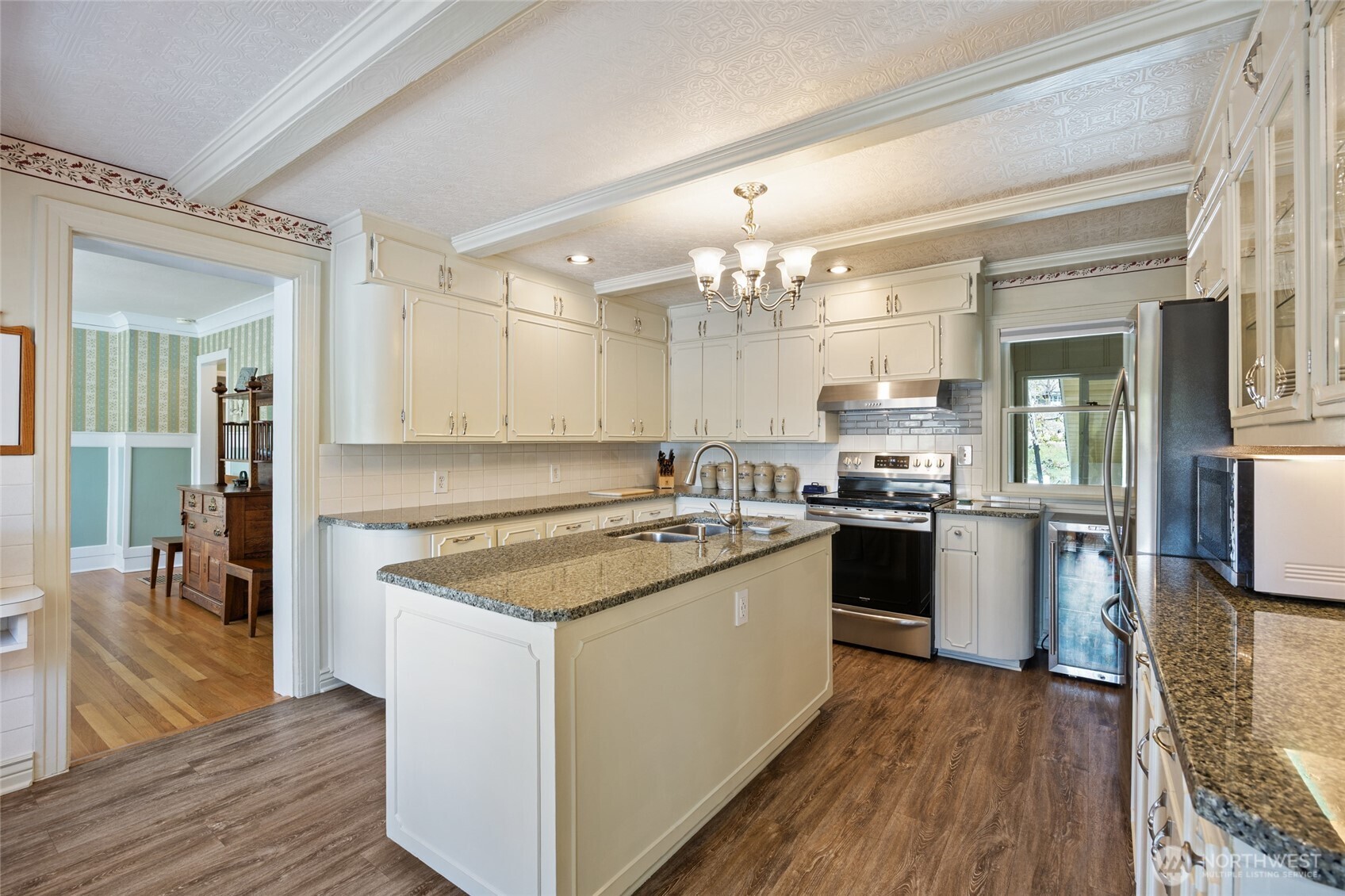 529 Lower Sunnyslope Road Wenatchee, WA 98801 - Photo 9 of 40