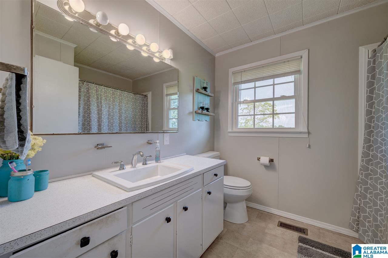 1164 Lamon Chapel Loop Jasper, AL 35503 - Photo 14 of 30