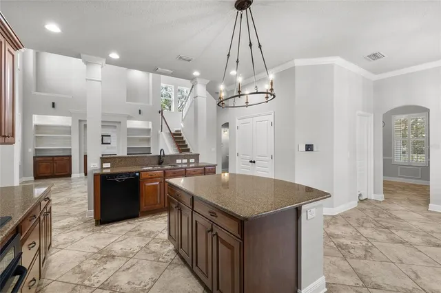 $600,000 | 5962 Fishhawk Crossing Boulevard, Lithia, FL 33547