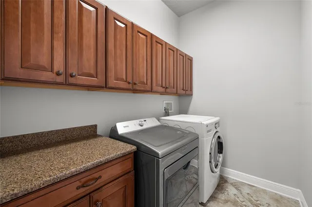 $600,000 | 5962 Fishhawk Crossing Boulevard, Lithia, FL 33547