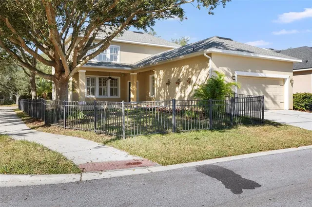 $600,000 | 5962 Fishhawk Crossing Boulevard, Lithia, FL 33547