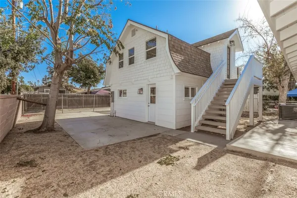 $2,000 | 542 South Clementine Street, Anaheim, CA 92805