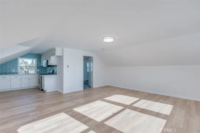 $2,000 | 542 South Clementine Street, Anaheim, CA 92805