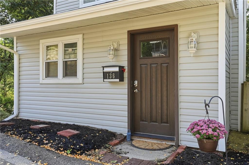 136 Varney Street Pittsburgh, PA 15202 - Photo 3 of 34 Gallery Image 3