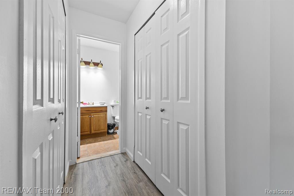 12049 Ina Drive Sterling Heights, MI 48312 - Photo 12 of 20