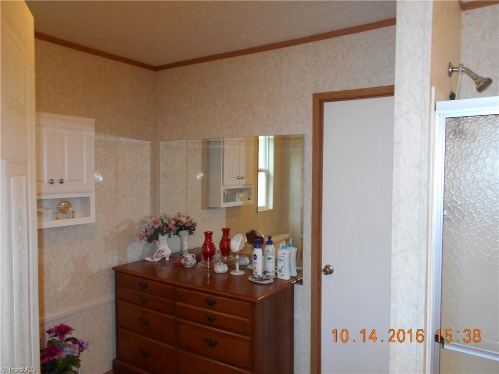 276 Crumpton Road Reidsville, NC 27320 - Photo 4 of 30