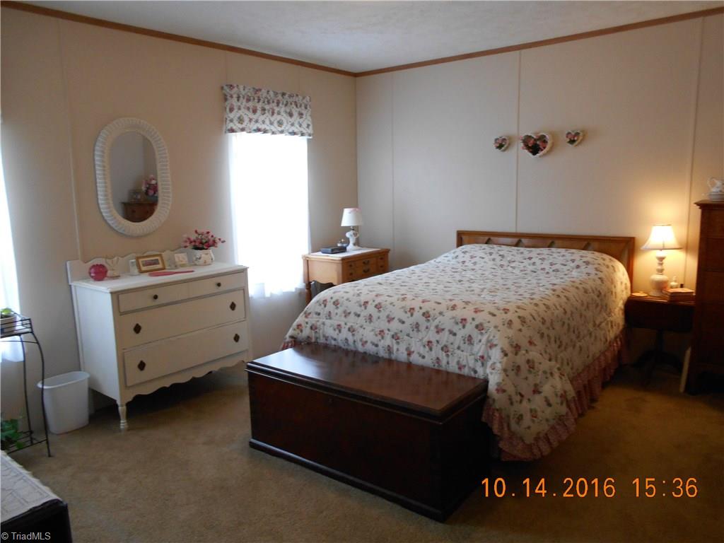 276 Crumpton Road Reidsville, NC 27320 - Photo 7 of 30