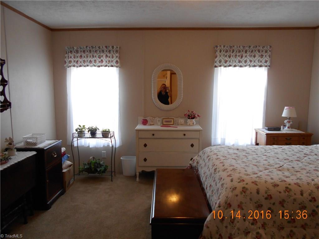 276 Crumpton Road Reidsville, NC 27320 - Photo 8 of 30