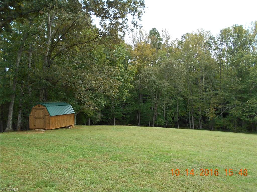 276 Crumpton Road Reidsville, NC 27320 - Photo 10 of 30