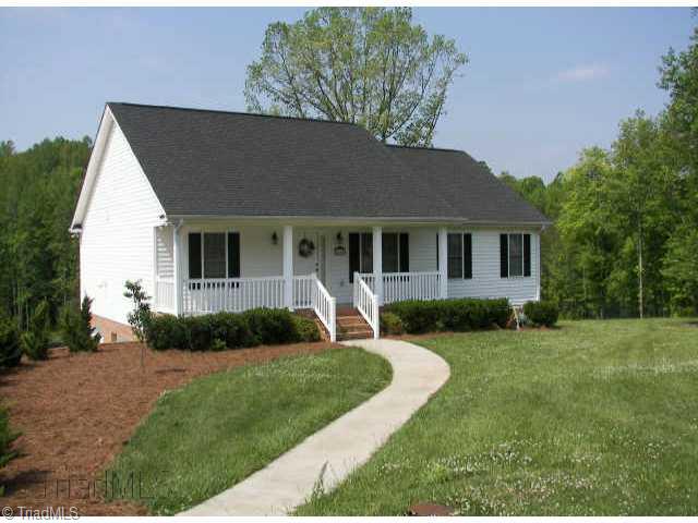 1155 Woodbury Road King, NC 27021 - Photo 1 of 5 Exterior Front.