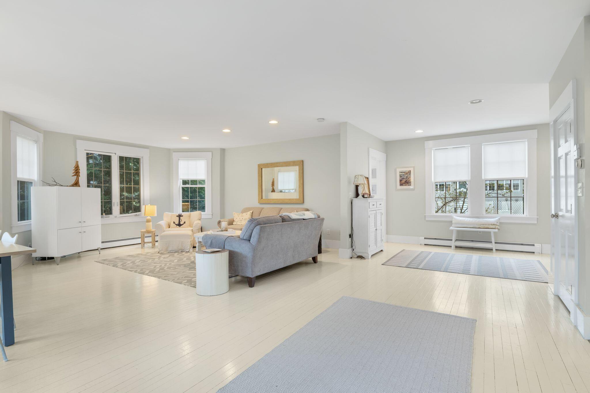 4 Oak Street Kennebunk, ME 04043 - Photo 8 of 49 Great room