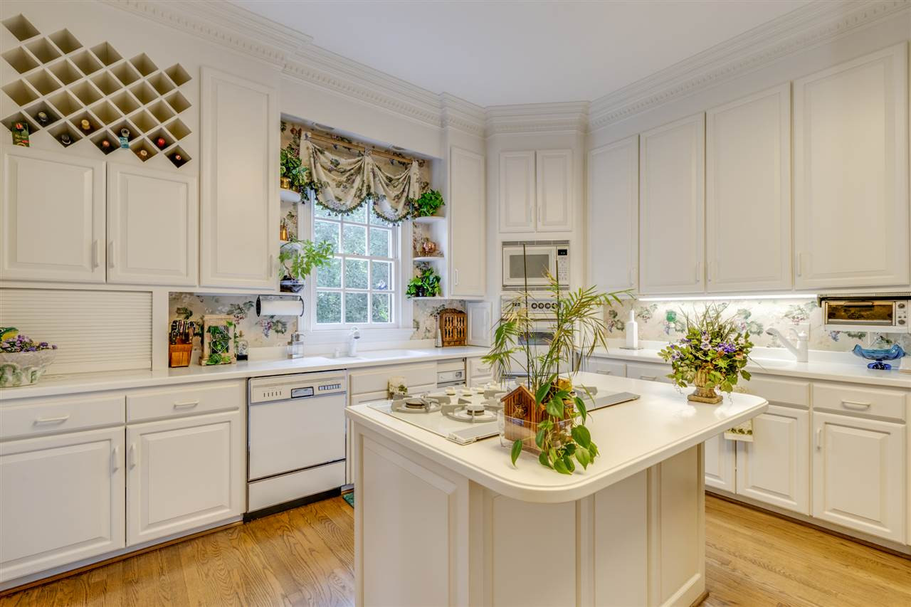 1112 Hymettus Court Raleigh, NC 27607 - Photo 6 of 29 Kitchen
