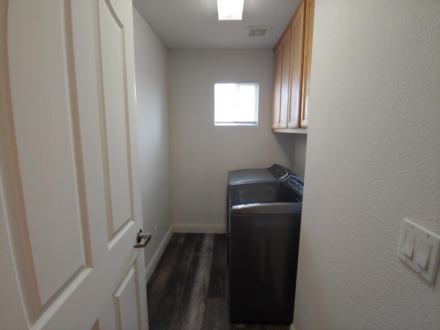 1190 Hazelnut Lane Madera, CA 93637 - Photo 18 of 18 a room with a closet