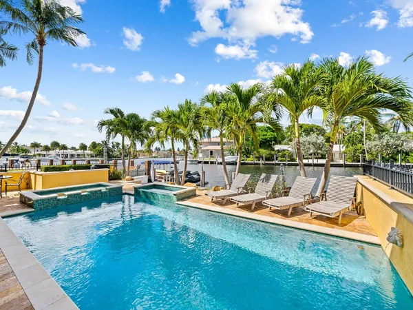 $2,595,000 | 2637 Northeast 28th Court, Lighthouse Point, FL 33064