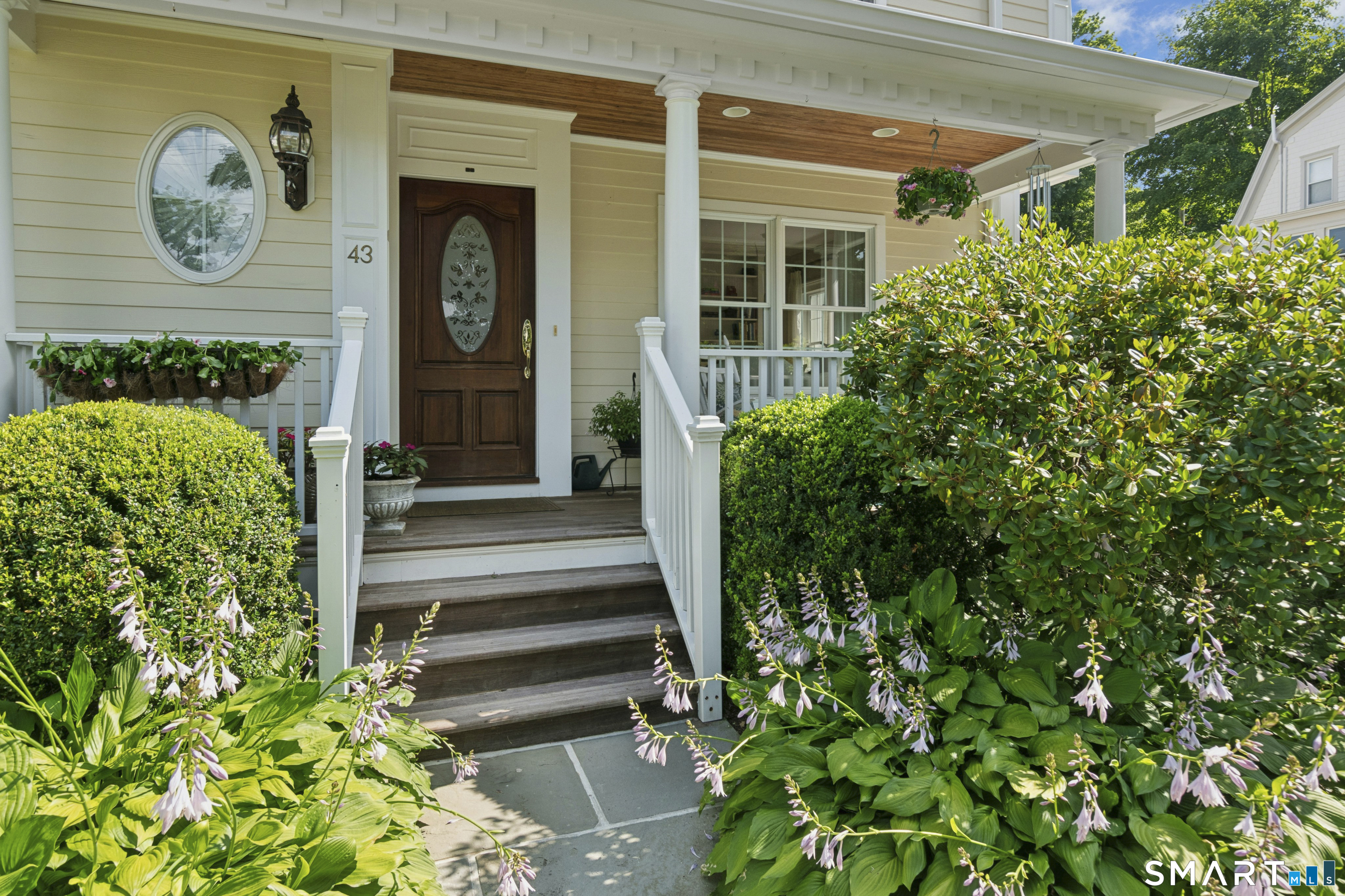 43 Catoonah Street Ridgefield, CT 06877 - Photo 2 of 40