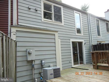 2129 Whisper Way Reston, VA 20191 - Photo 17 of 29 Exterior (Rear)