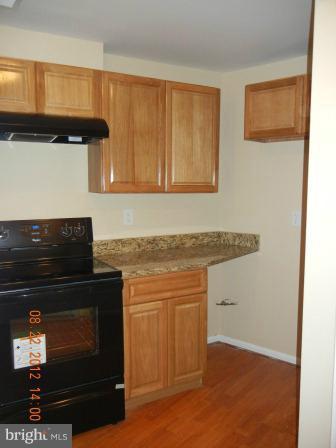 2129 Whisper Way Reston, VA 20191 - Photo 23 of 29 Kitchen