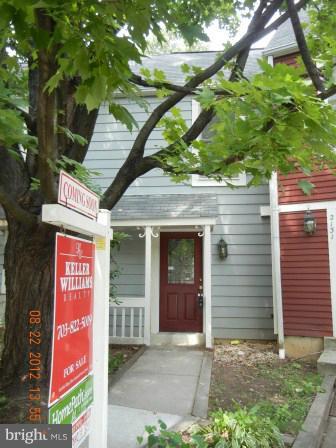 2129 Whisper Way Reston, VA 20191 - Photo 29 of 29 Exterior (Front)