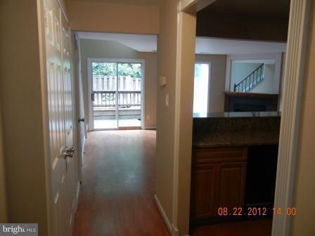 2129 Whisper Way Reston, VA 20191 - Photo 5 of 29 Interior (General)